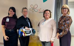 Remise d’un appareil Dopplex à l’Hôpital de La Malbaie en présence de membres du personnel et de la Fondation