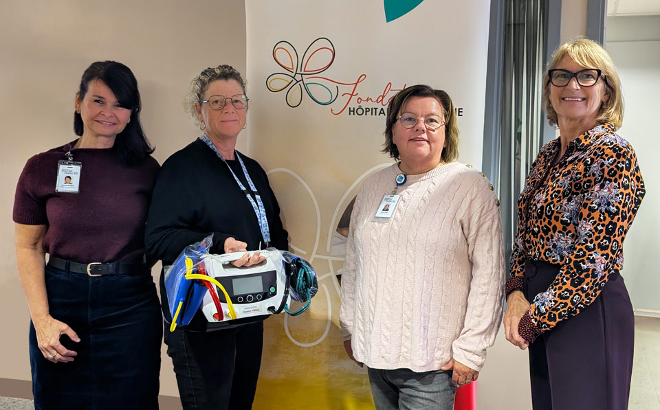 Remise d’un appareil Dopplex à l’Hôpital de La Malbaie en présence de membres du personnel et de la Fondation